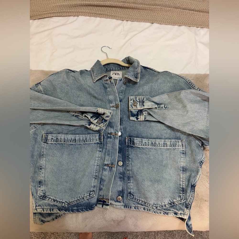 Zara Light Wash Oversized Denim Jacket - Light Blue Size Small